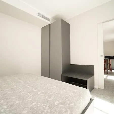 Daire 2 Min From The Cathedral With Private Parking Como