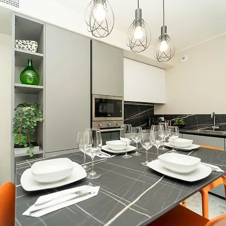 2 Min From The Cathedral With Private Parking Daire *