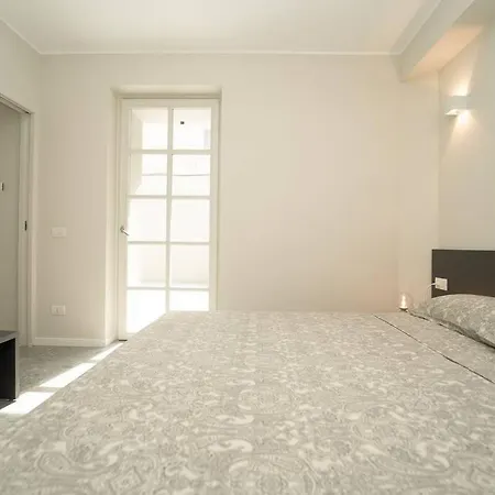Apartment 2 Min From The Cathedral With Private Parking Como