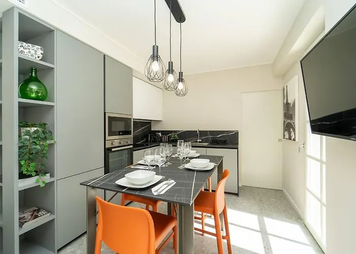 Apartment 2 Min From The Cathedral With Private Parking *