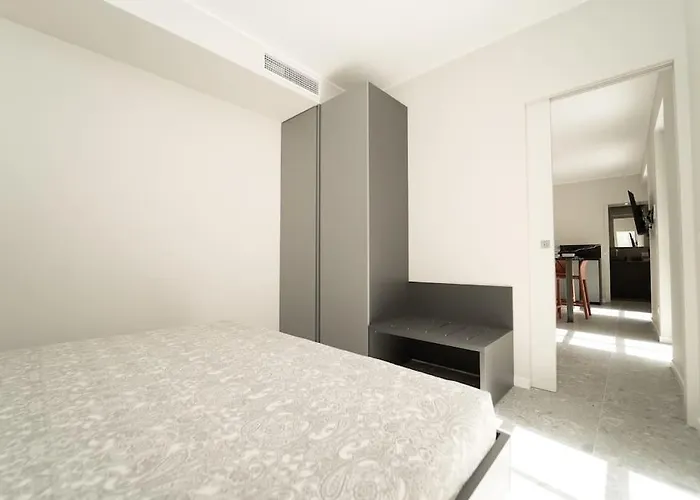 Apartment 2 Min From The Cathedral With Private Parking Como