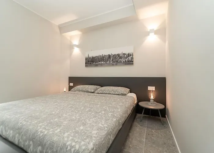 2 Min From The Cathedral With Private Parking Apartment *