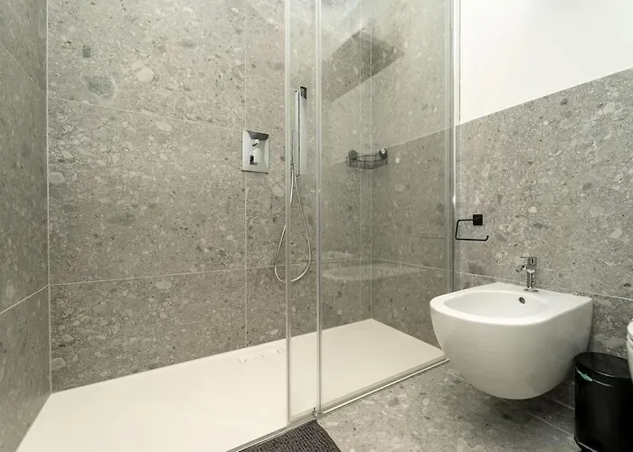 Apartment 2 Min From The Cathedral With Private Parking *