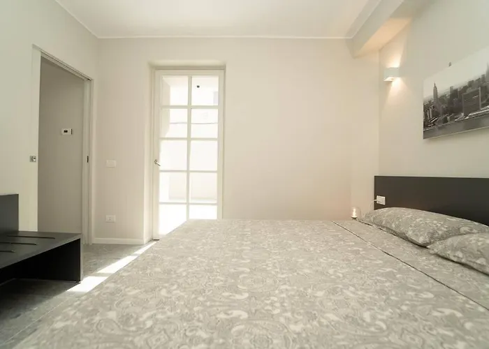 Apartment 2 Min From The Cathedral With Private Parking Como